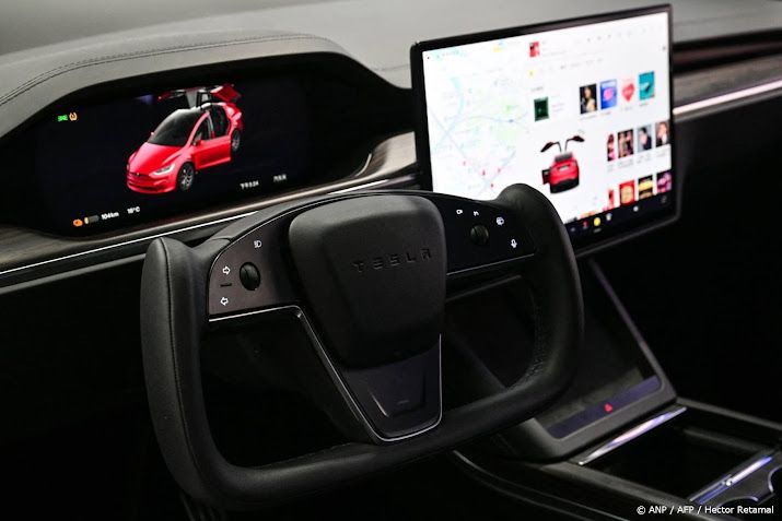 RDW: niet misleid door Tesla, zelfrijdende auto's zelf getest