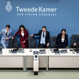 Live corona | Commissie verhoort zorginspectie en hoogleraar ouderenzorg