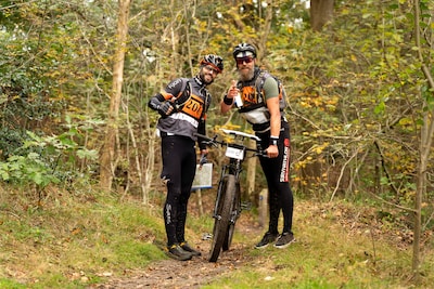 Alles rauw, vermoeid en pijnlijk na 500 kilometer afzien, maar André (55) uit Nijverdal gaat morgen gewoon weer aan het werk