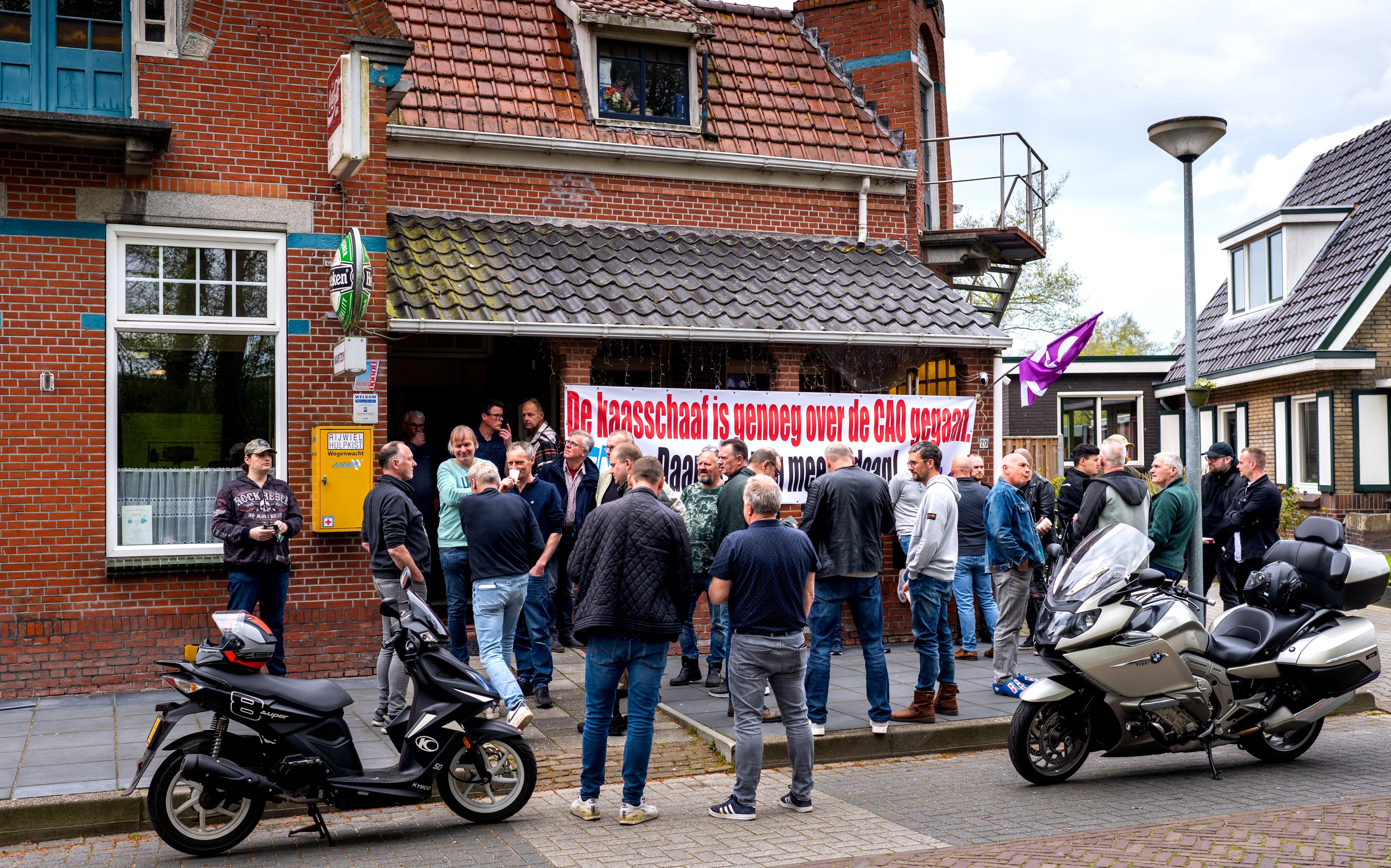 Acties in de zuivel worden vinniger en breiden uit. In Beilen start staking van twee dagen