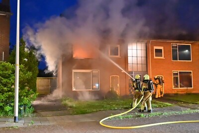 Bovenwoning volledig verwoest door brand in Almelo