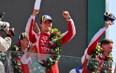 Voorganger Jan Lammers weet wat Le Mans-zege betekent voor Nyck de Vries: ‘Draag je heel je leven mee’