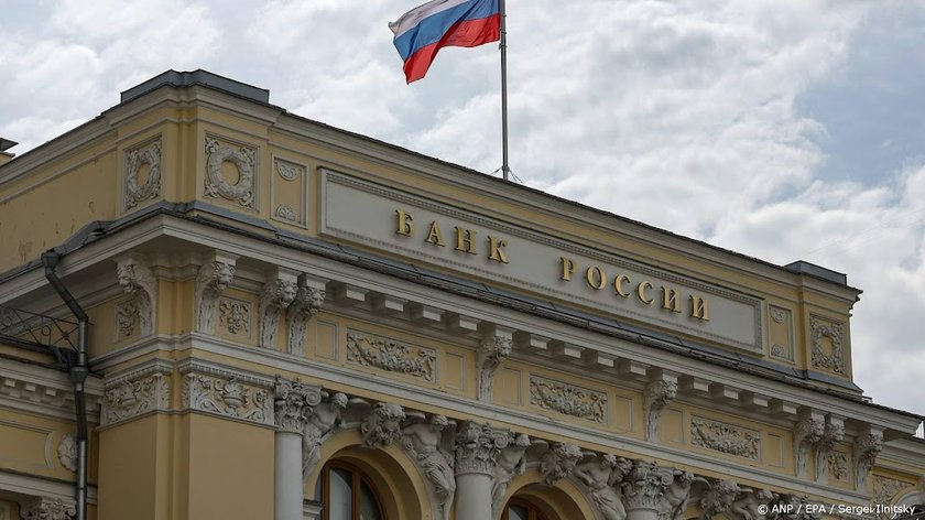 Russische centrale bank verlaagt rente om economie te steunen