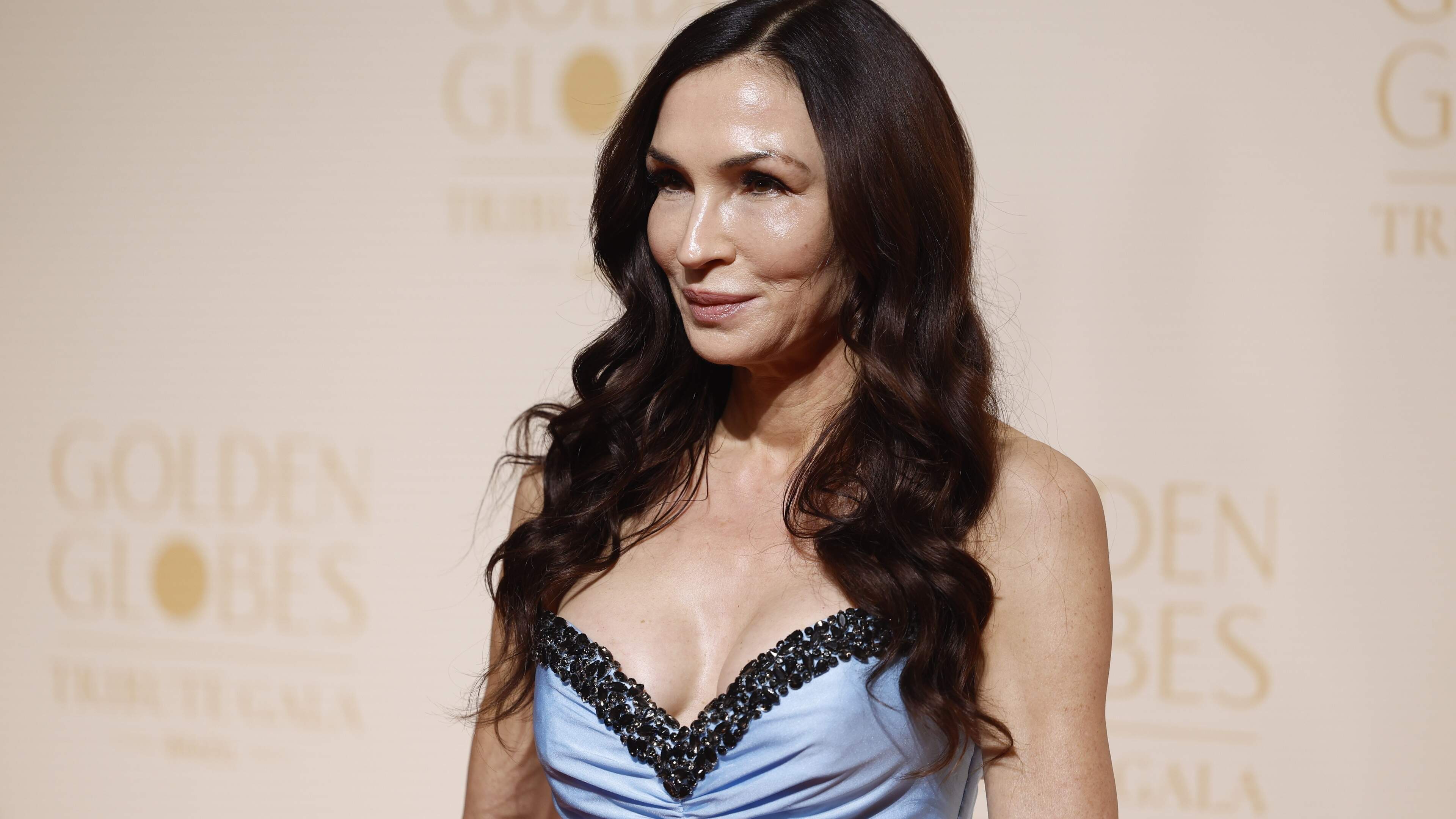Famke Janssen woest: Marvel maakt ’fout’ door haar te schrappen uit Avengers
