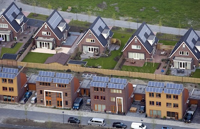 Hebben we te veel ruimte? Met 11 vierkante meter minder zou het woningtekort al zijn opgelost
