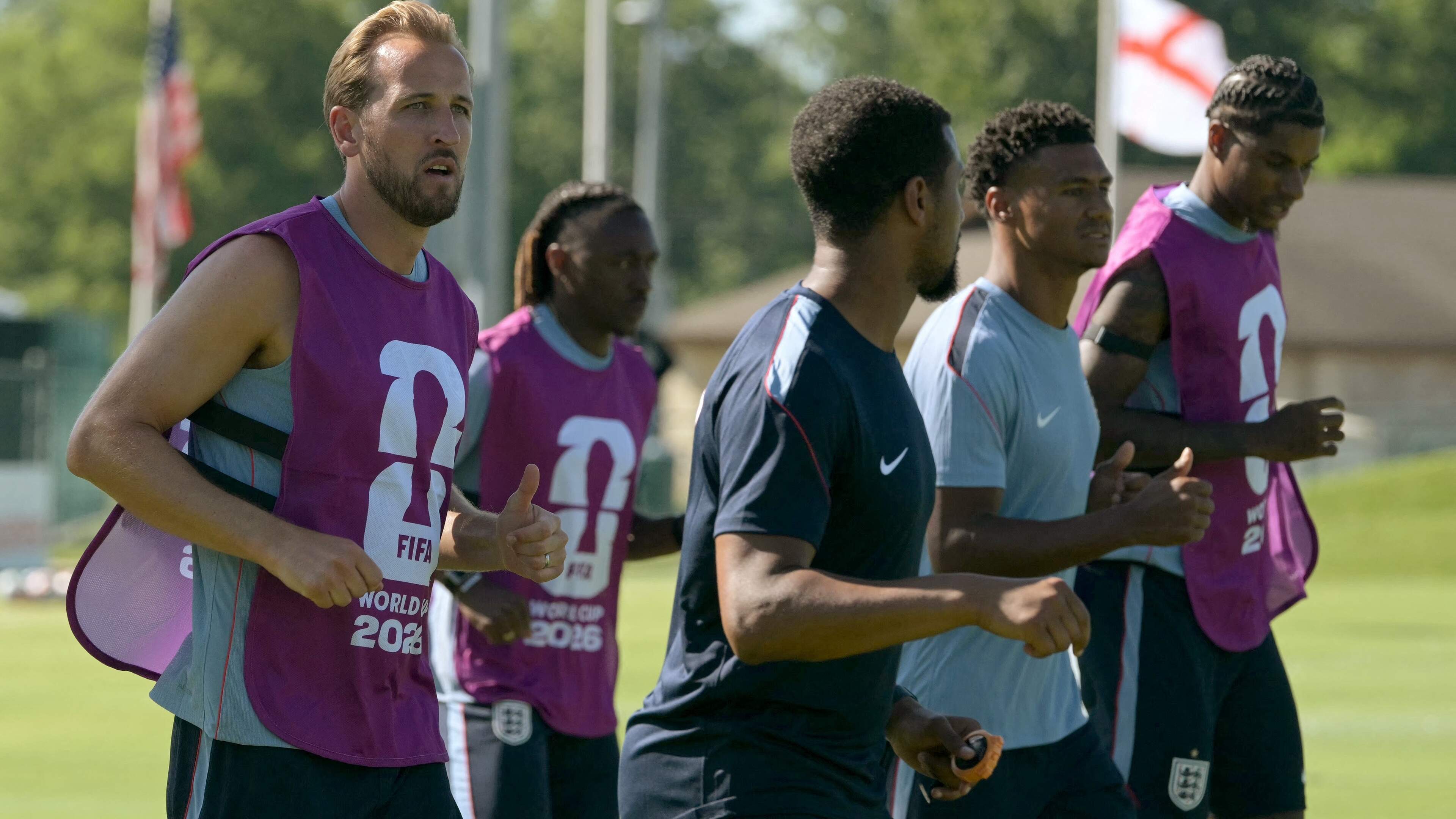LIVE WK 2026 | Geweigerde Somalische WK-arbiter krijgt volledig uitbetaald volgens FIFA, Engelse selectie moet schuilen na tornado-alarm
