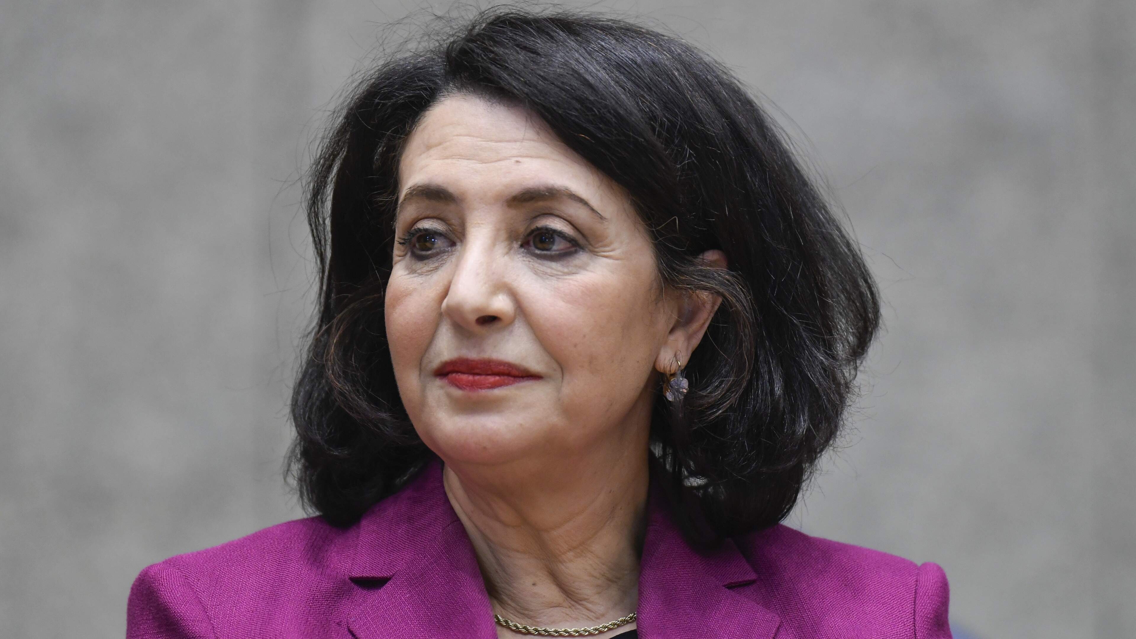 Khadija Arib en Tweede Kamer roken vredespijp: partijen schikken na mediation