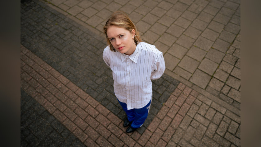 Hanneke Ooms maakte docuserie Waarom zou ik geloven? ‘Misschien krijg ik daar nooit antwoord op’