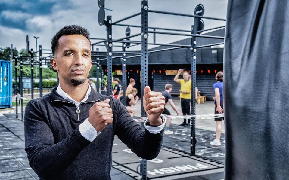 Hoogeveense Jordi (35) houdt sportweken om jongeren te motiveren en te laten groeien. ‘Sporten is zo belangrijk, vooral op deze leeftijd’