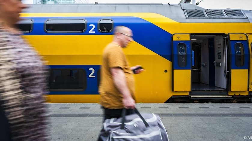NS geeft reiziger seintje bij aflopen actie zomerticket