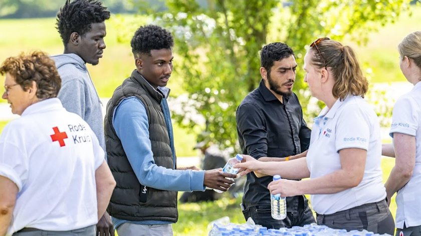 Rode Kruis zoekt meer hulpverleners vanwege inzet in Ter Apel
