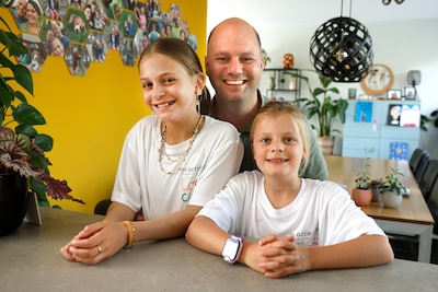 Pijn in het hart bij Peter: gezin leeft al 4,5 jaar zonder mama, dochters bedenken iets bijzonders