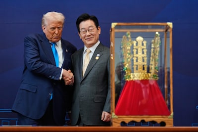 Rijk geworden in functie: zo harkt president Trump miljarden dollars binnen voor zichzelf