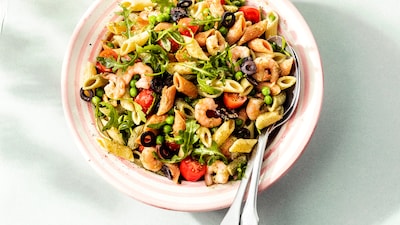 Wat Eten We Vandaag: Pastasalade met pesto en garnalen