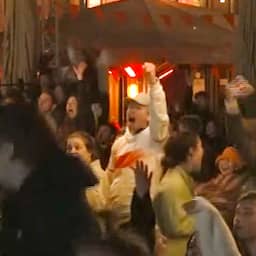 Video | Zo juichten fans in Amsterdam voor de goals van Oranje tegen Japan