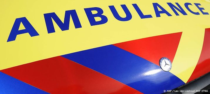 Jongen (2) valt uit raam Rotterdam, zwaargewond naar ziekenhuis