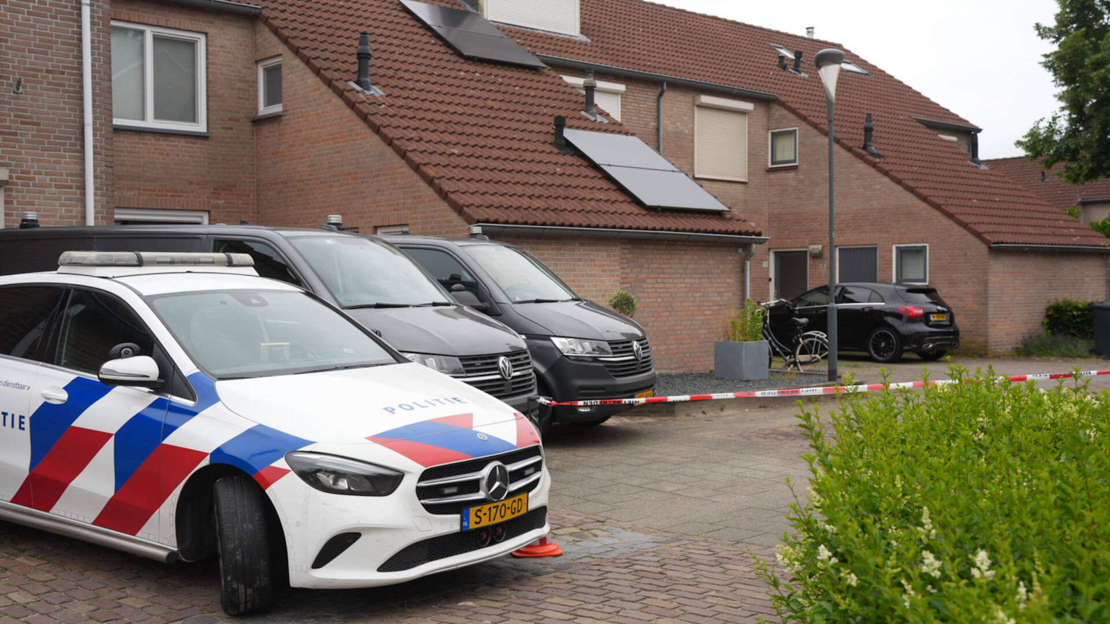 Groot politieonderzoek na vondst dode vrouw in huis Sprang-Capelle