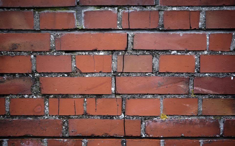 Vincent uit Groningen tegen de rechter over schadeafhandeling aardbevingen: ’Ze hebben gewoon schijt aan je’