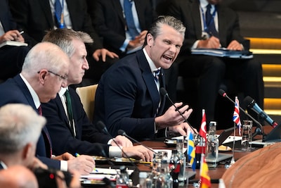 Amerikaanse minister spuwt vuur, Europa hoort het beleefd aan: ‘Waar vliegtuigen staan, maakt niet veel uit’