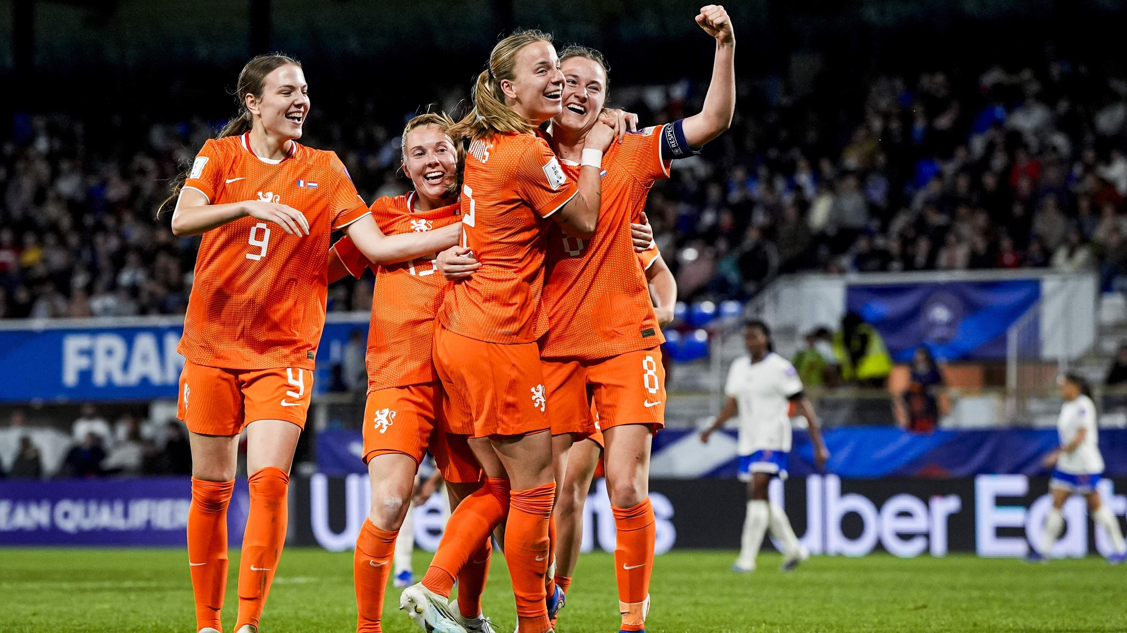 Voetbalsters Oranje in play-offs voor WK 2027 tegen Hongarije