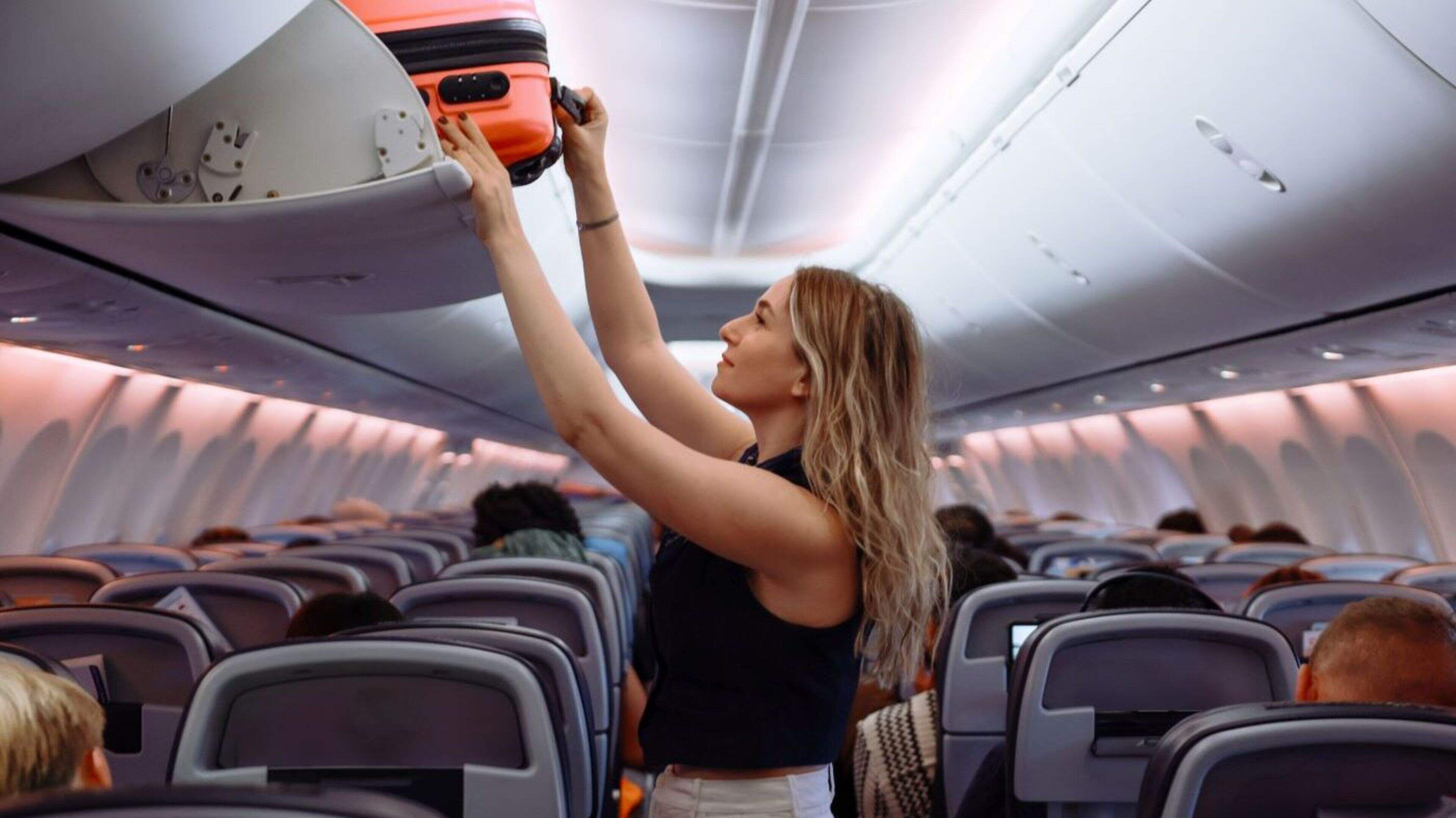 Praat mee: Vind jij het goed dat handbagage straks in de prijs van een basisvliegticket verrekend is?