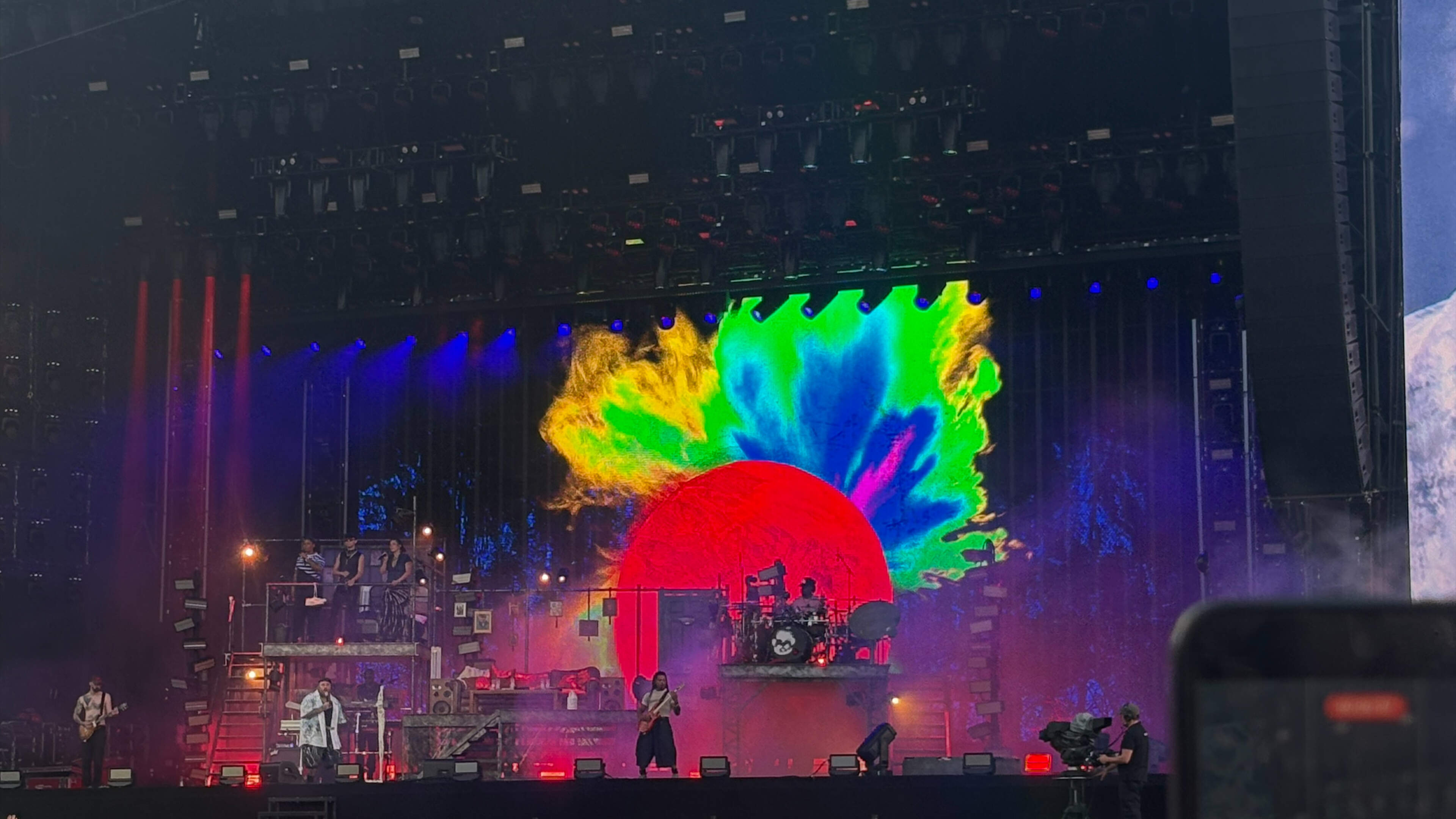 Getatoeëerde knuffelbeer Teddy Swims trakteert Pinkpop op vlaai, vakmanschap en Van Halen