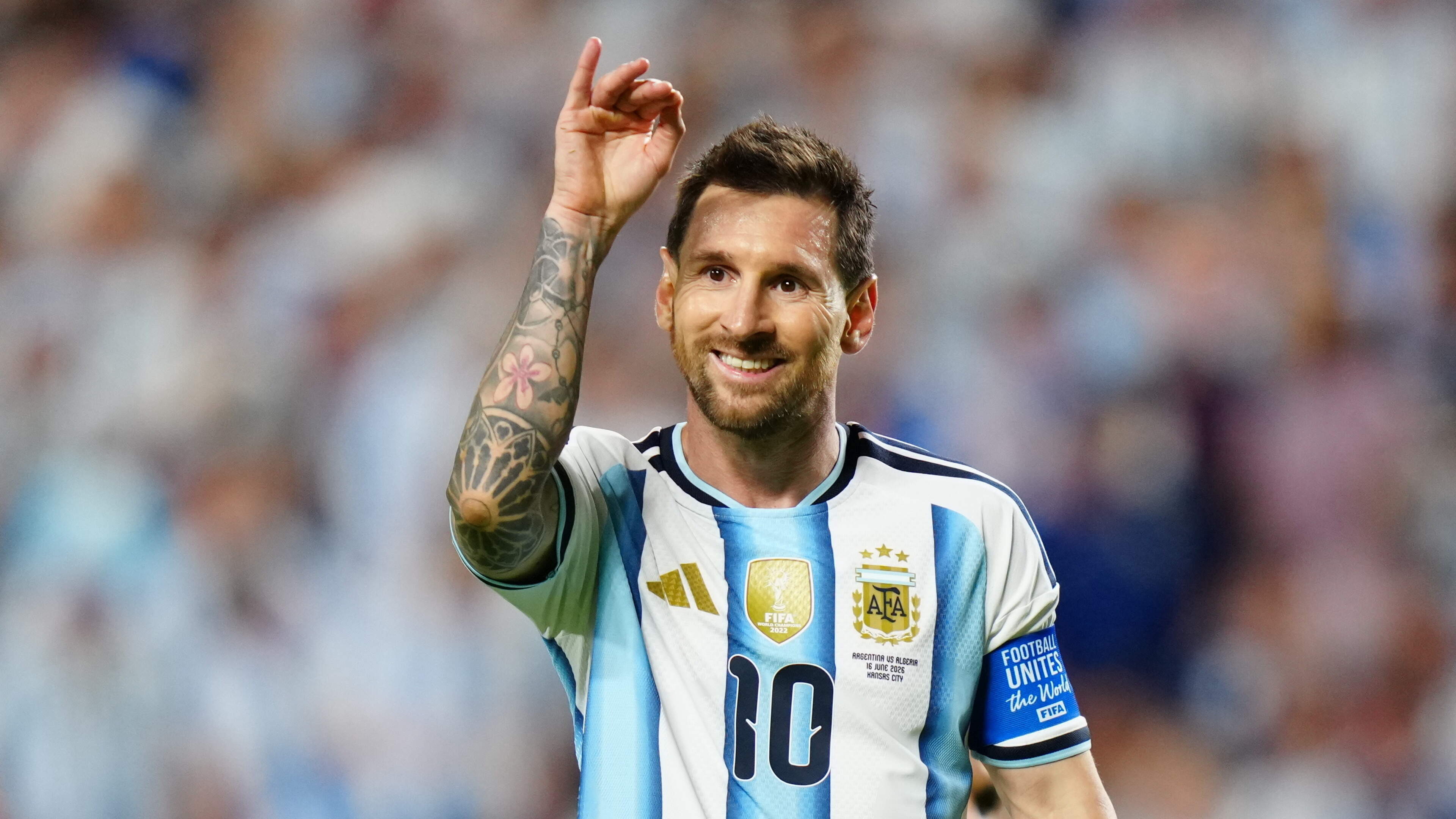 Braziliaanse Ronaldo schept duidelijkheid: ’Tijd om te accepteren dat Lionel Messi de beste aller tijden is’