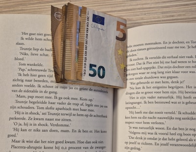 Boek met ‘duurste boekenlegger ooit’ ingeleverd bij bieb in Oss