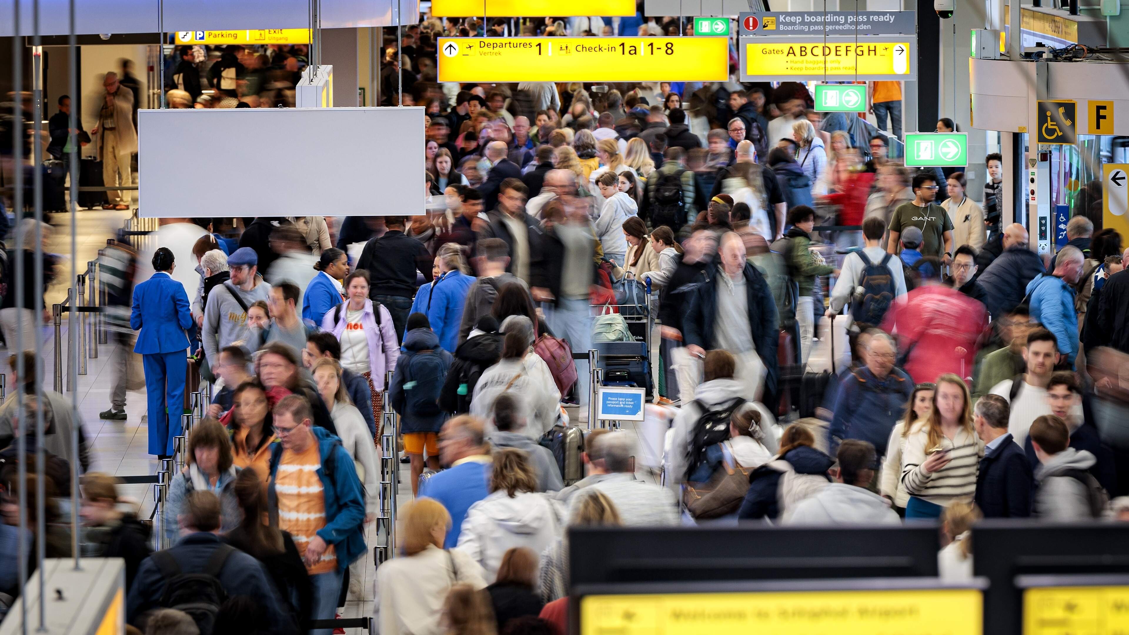 Ook in mei meer reizigers op Schiphol ondanks onrust in Golfregio