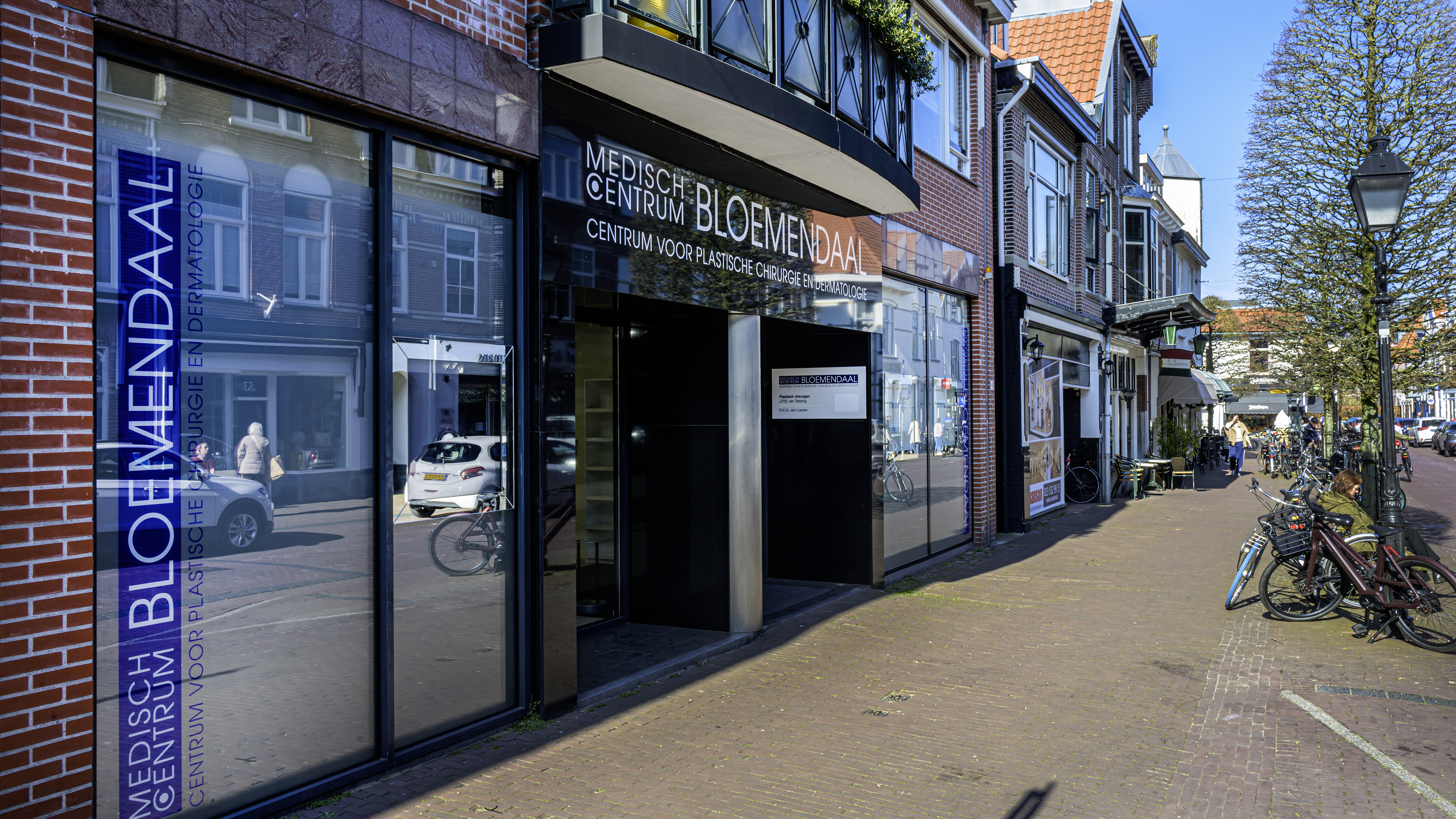 Privékliniek Bloemendaal in opspraak. 82-jarige plastisch chirurg meldt dat hij er eind dit jaar mee stopt. Wel met gemengde gevoelens: ’Ik ben goed, ik maak mensen gelukkig’