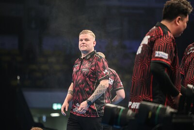 World Cup of Darts | Michael van Gerwen en Gian van Veen overtuigend naar halve finale, Noord-Ierland de tegenstander