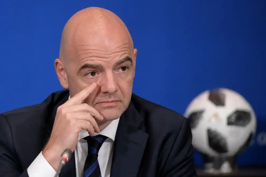Uefa: vertrouwen in Fifa-voorzitter Infantino op na schrappen WK-verkoopplan