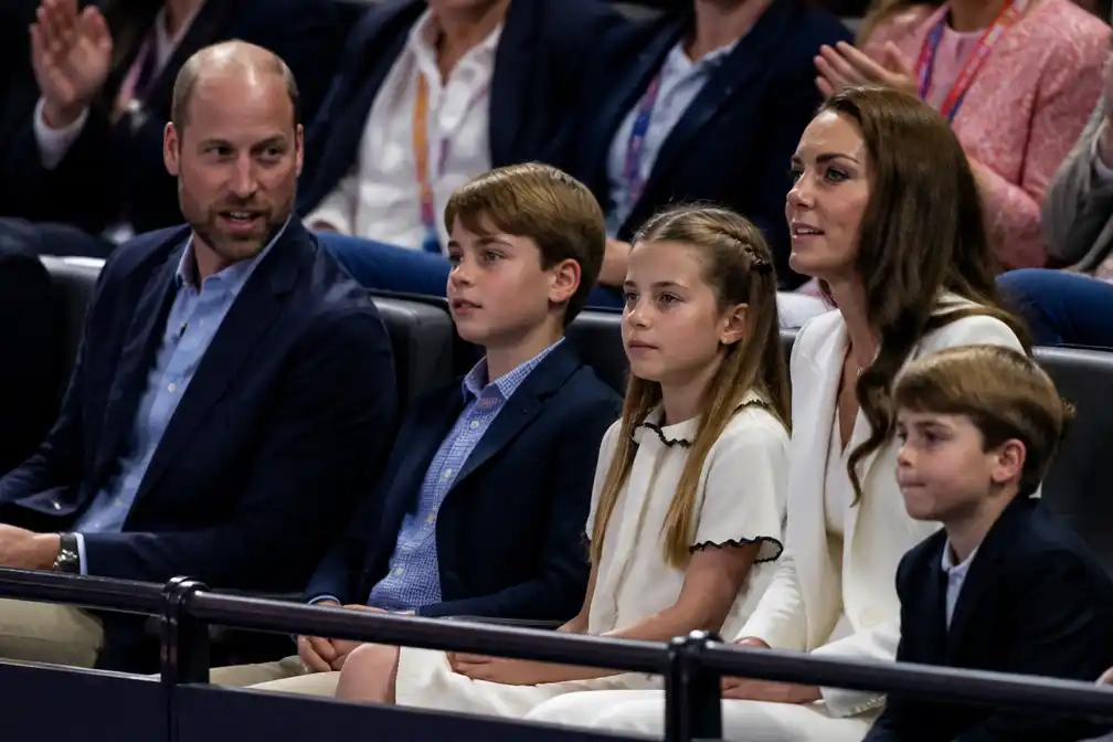 Prins Willem bij netbal Gemenebestspelen, bokser daagt hem uit