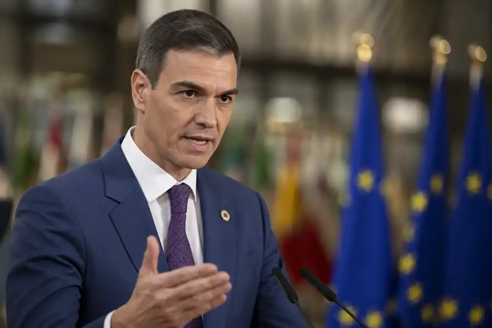 Sánchez woedend op EU-landen om kritiek na migratiegolf Ceuta