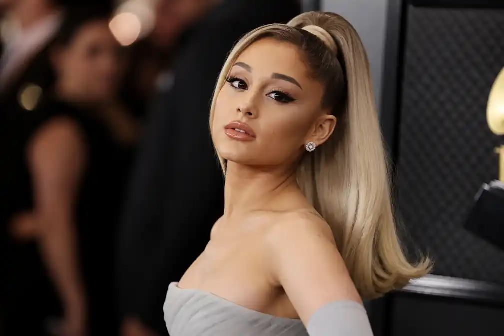 Ariana Grande neemt pauze van openbaar leven na tournee