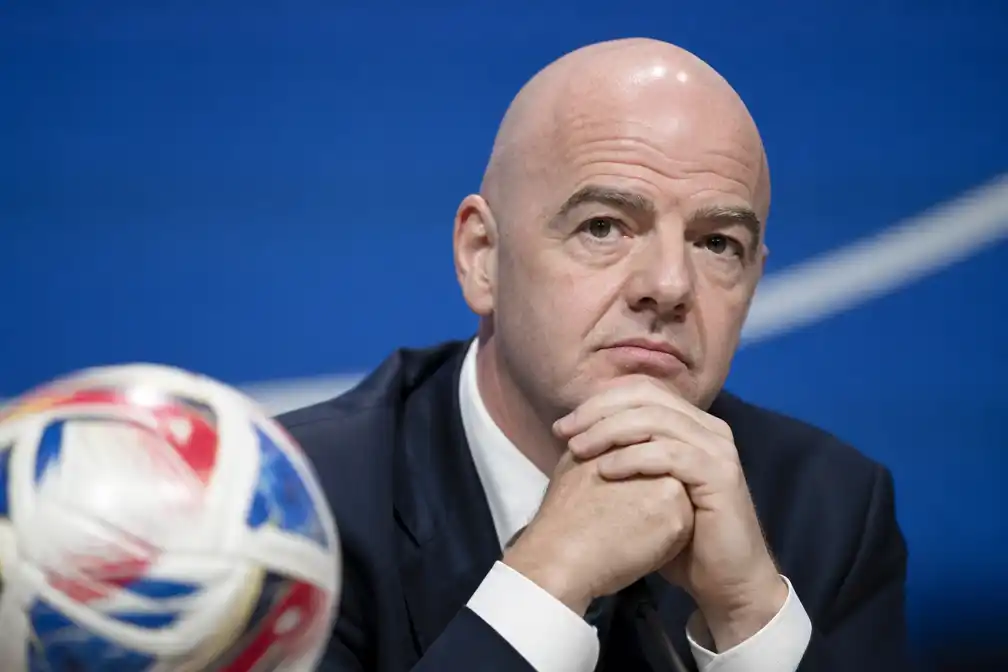 Infantino trekt WK-investeringsplan in; UEFA eist zijn vertrek