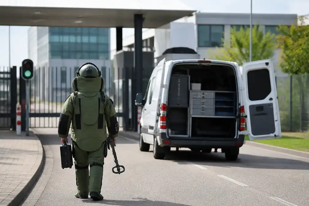 Politie en EOD onderzoeken verdachte situatie bij NAVO-hoofdkwartier Brunssum