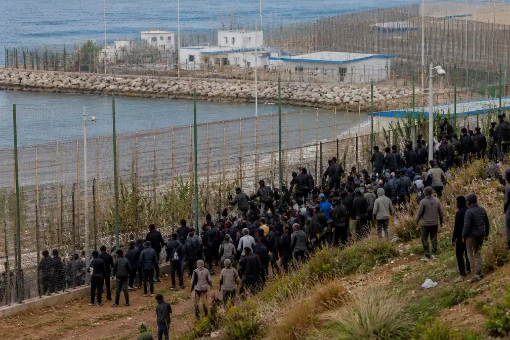 EU-leiders schreeuwden na bestorming Ceuta, maar geen migrant bereikte Europa