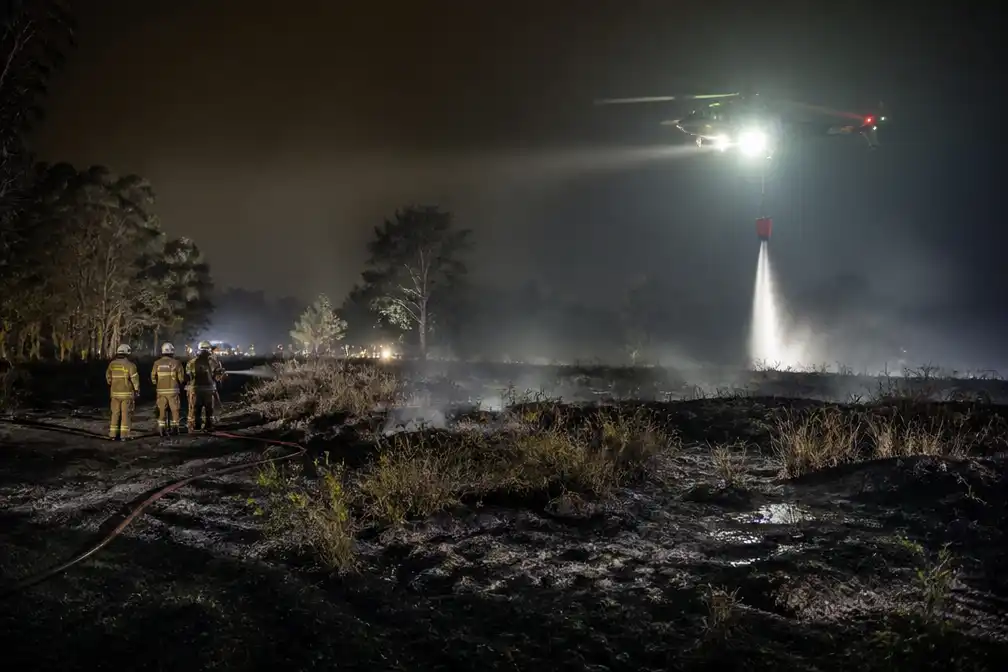Natuurbrand Venray: bestrijding 'zoals gehoopt', blushelikopters vliegen weer