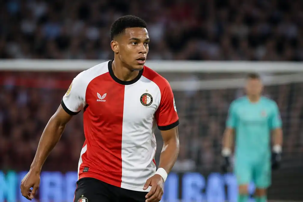 Feyenoord weigert laatste bod Roma op Givairo Read; Roma richt zich op Molina