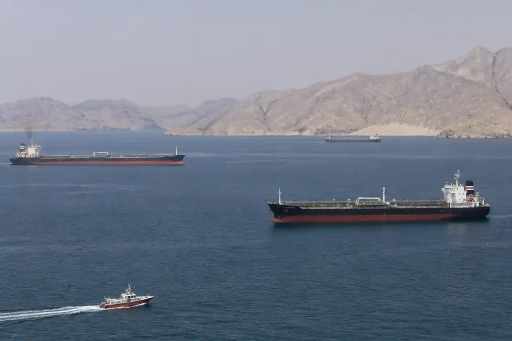 Iran: begrip met Oman over route door Straat van Hormuz