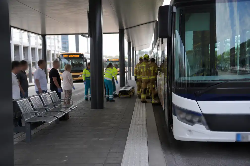 75-jarige man zwaargewond na aanrijding door bus aan station Leuven