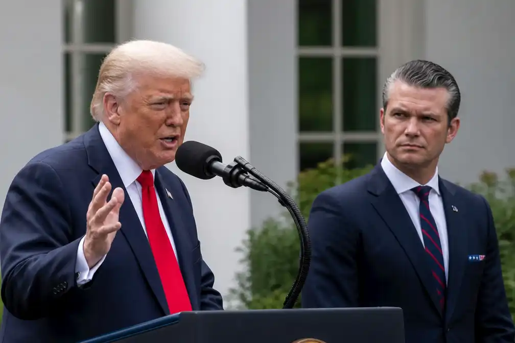 Trump ontkent wapentekort VS en belooft uitlekkers te vinden