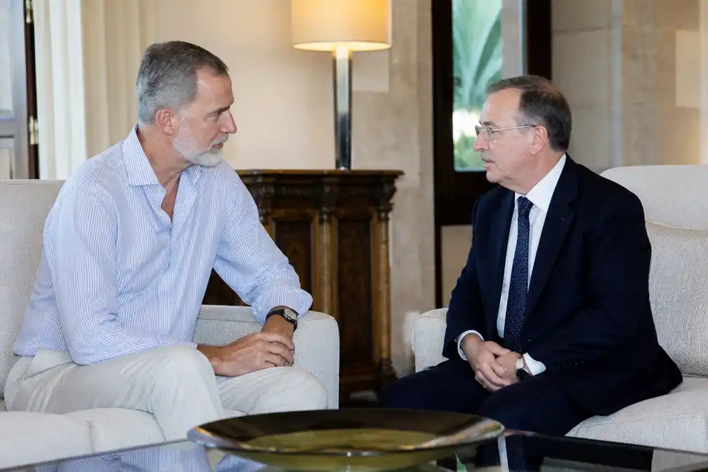 Koning Felipe spreekt burgemeester Ceuta over migratiegolf voor vertrek naar Colombia