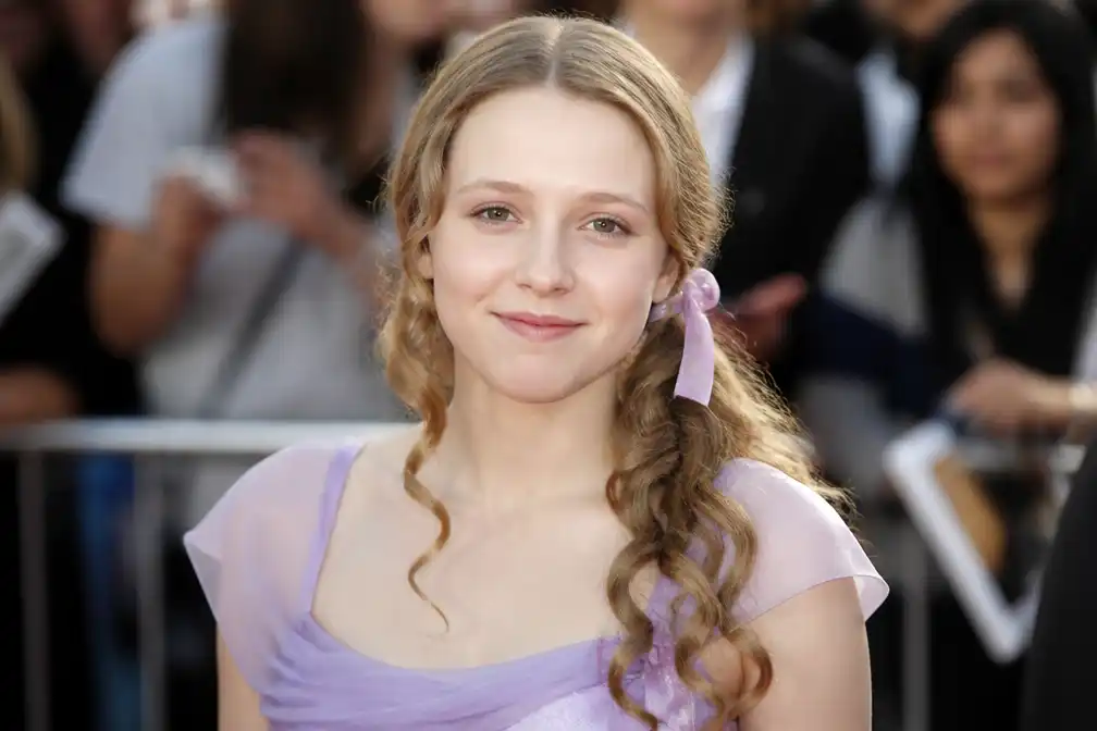 Harry Potter-actrice Jessie Cave verdient meer met OnlyFans dan met acteren