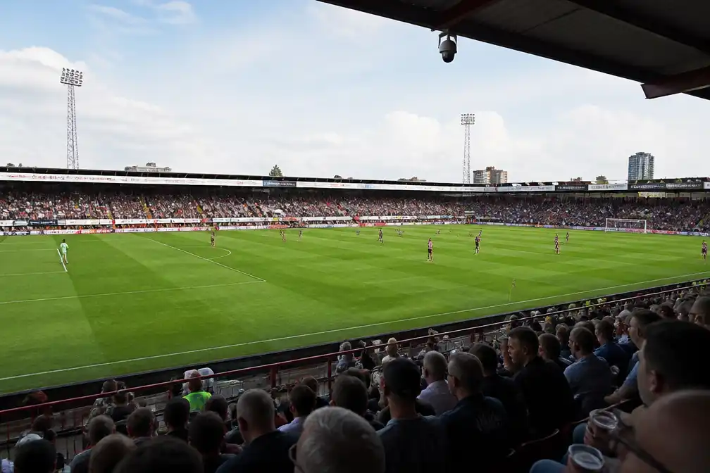 Hugo Borst keert op Het Kasteel terug voor derby en voorspelt kampioen