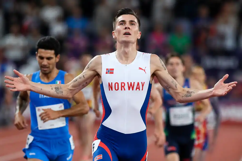 Ingebrigtsen pakt na blessure weer Europees goud op 5.000 meter