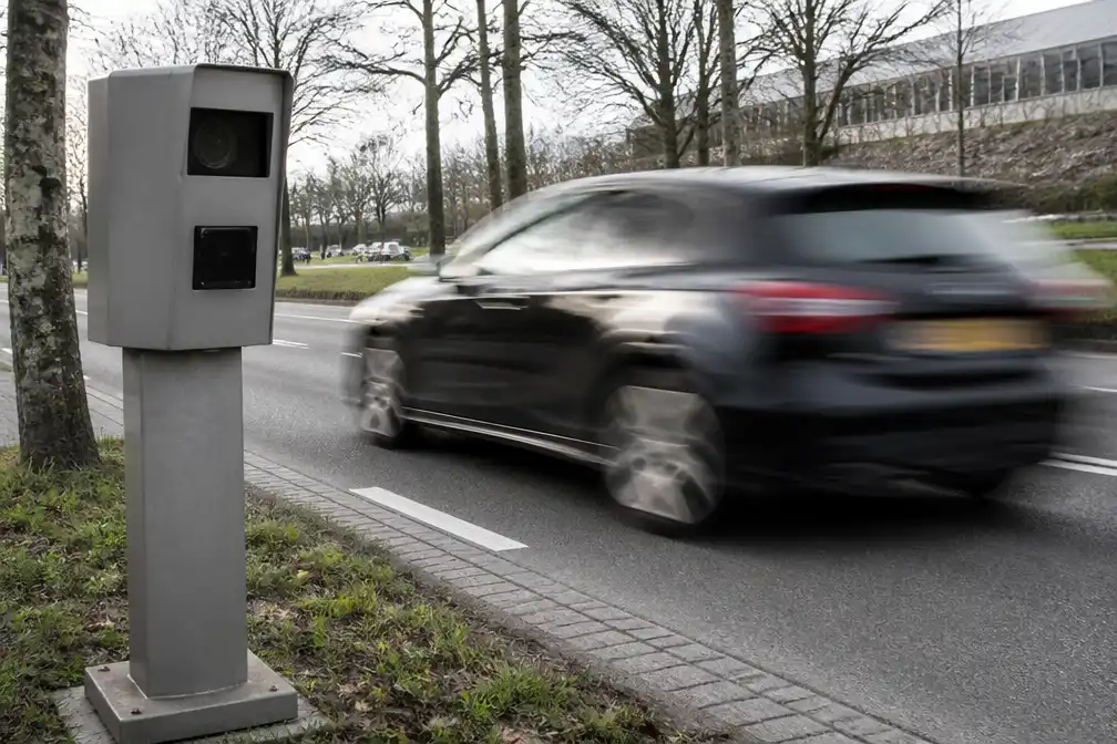 Rechter zet bijl in verkeersboetes door fouten met camera's