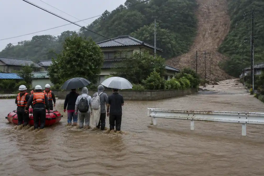 Vier doden door 'ongekende' regenval in Chiba, duizenden gestrand op Narita