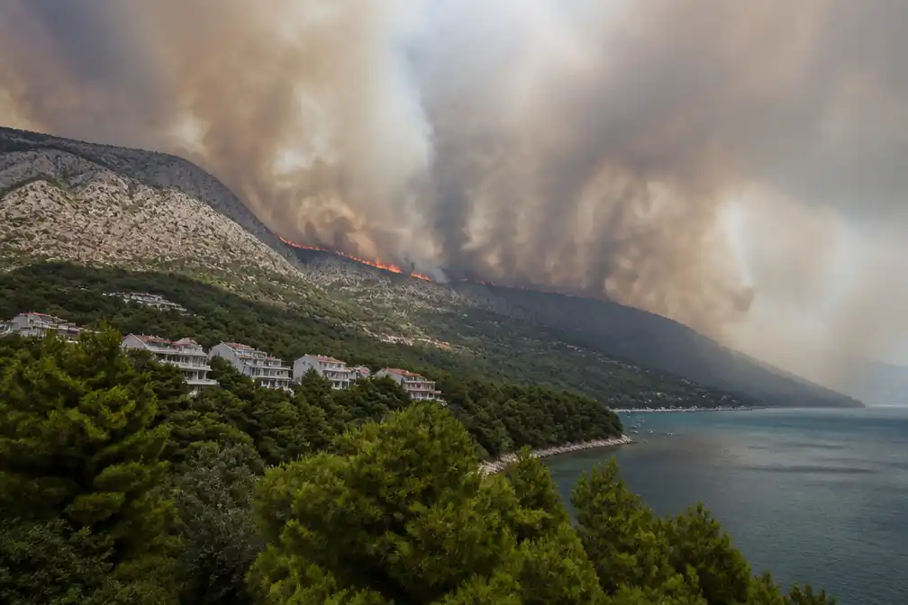 Nederlandse toeristen geëvacueerd om bosbrand in Kroatië